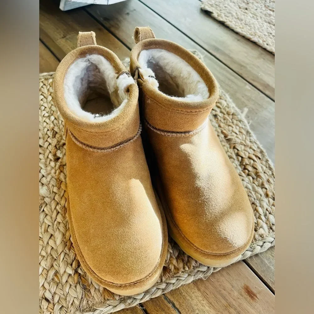 RETRO BearPaw SUPER SHORTY ICED COFFEE ankle boots; Size 4-5. NWOT!